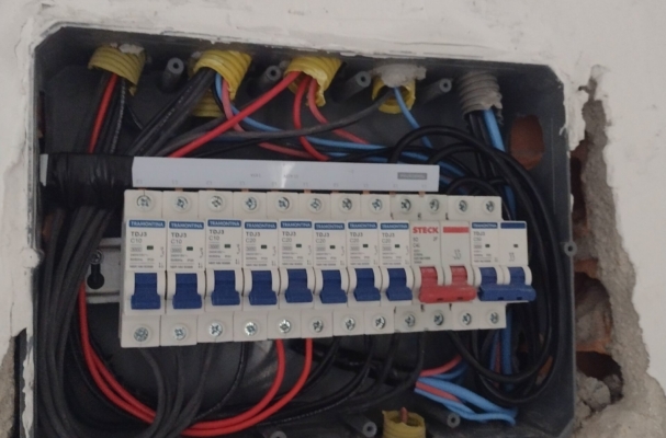 Lider Total Reparos - Hidráulica | Desentupimento |Eletricista Residencial | Limpeza de Caixa D'agua | Pintura Residencial