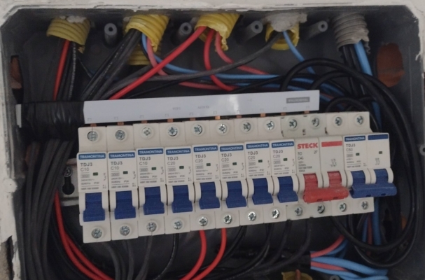 Lider Total Reparos - Hidráulica | Desentupimento |Eletricista Residencial | Limpeza de Caixa D'agua | Pintura Residencial