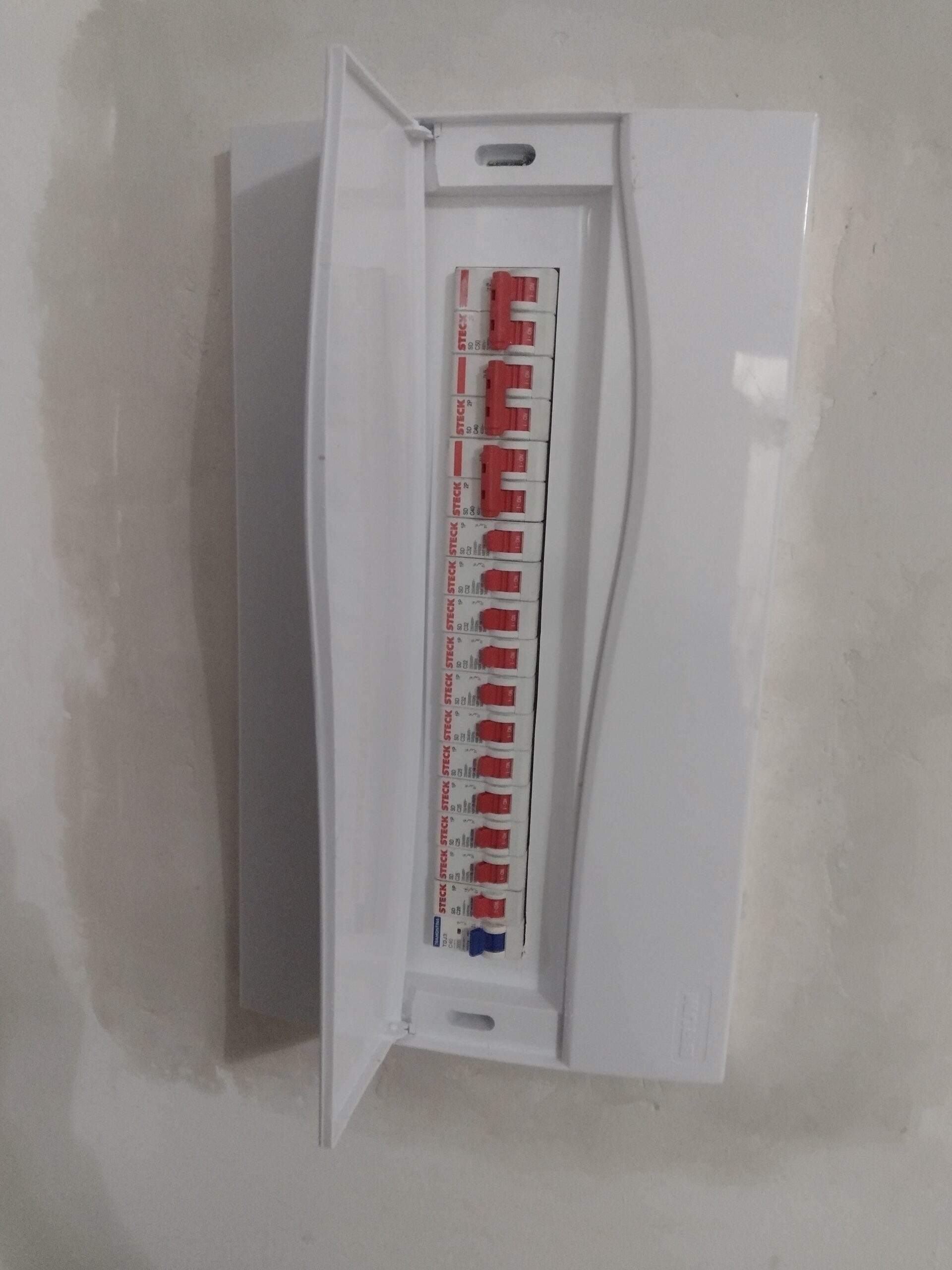 Lider Total Reparos - Hidráulica | Desentupimento |Eletricista Residencial | Limpeza de Caixa D'agua | Pintura Residencial